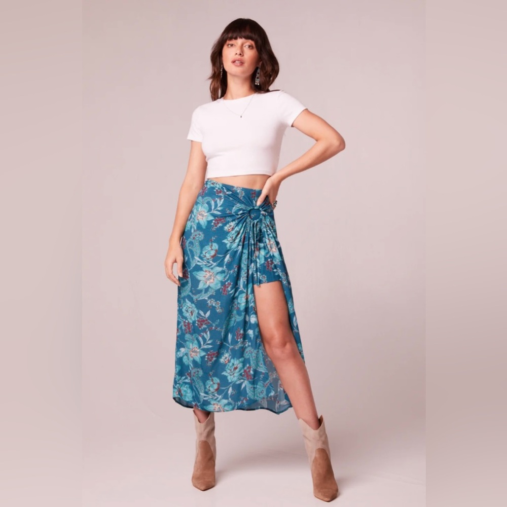 NWT Band Of Gypsies x Band Of The Free Teal Floral Layered Midi Skirt.